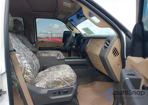 2011 Ford F250 Super Duty z USA, uszkodzony, nr VIN 1FT7W2BT7BEB71835